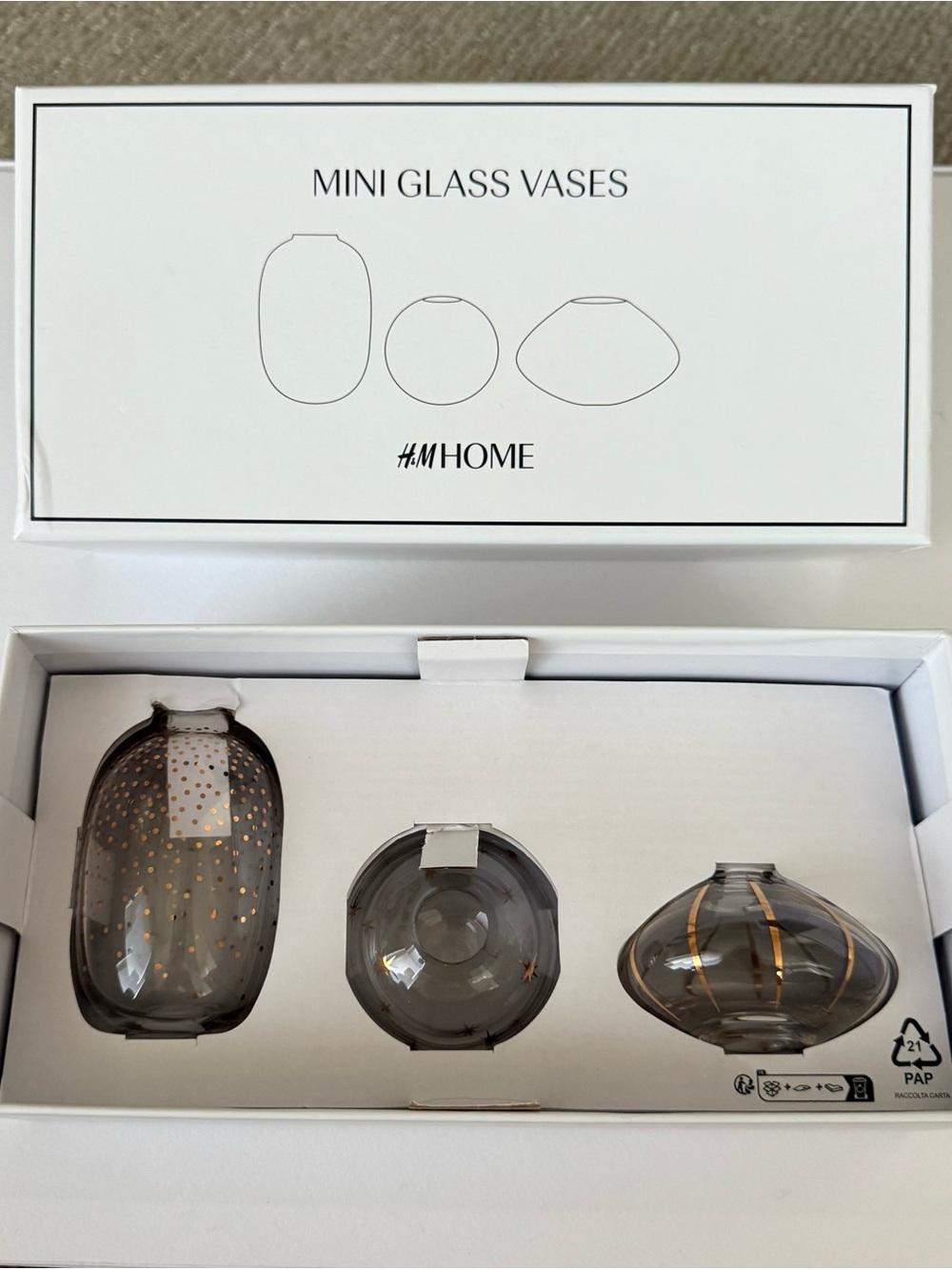 H&M Home Set of 3 Mini Glass Transparent Vases. Brand new in the box, never used